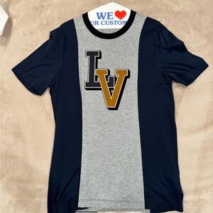 Louis Vuitton size M